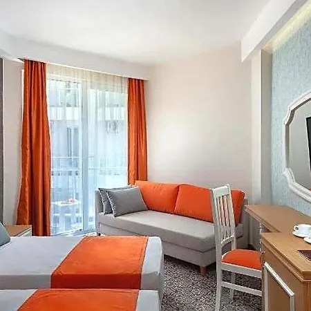 Golden Orange Szálloda 3*