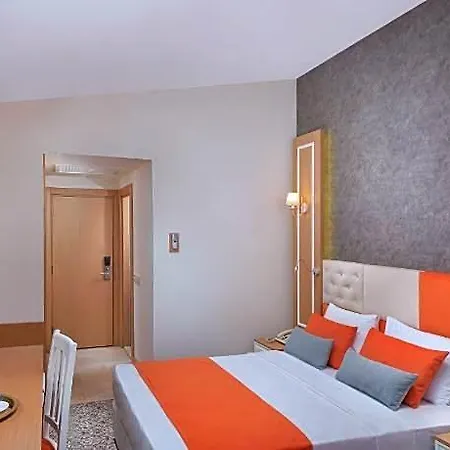 Golden Orange Szálloda 3*