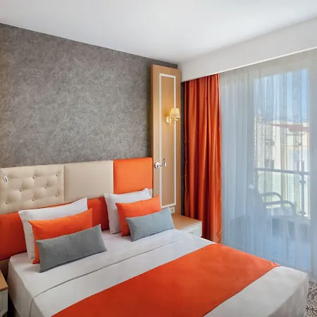 Hotel Golden Orange 3*