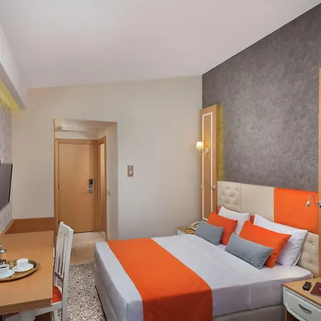 Hotel Golden Orange 3*