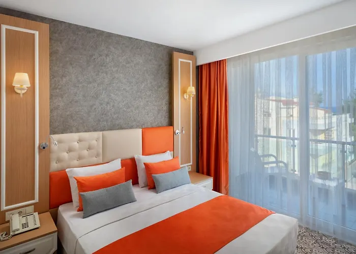 غولدن أورانج أنطاليا